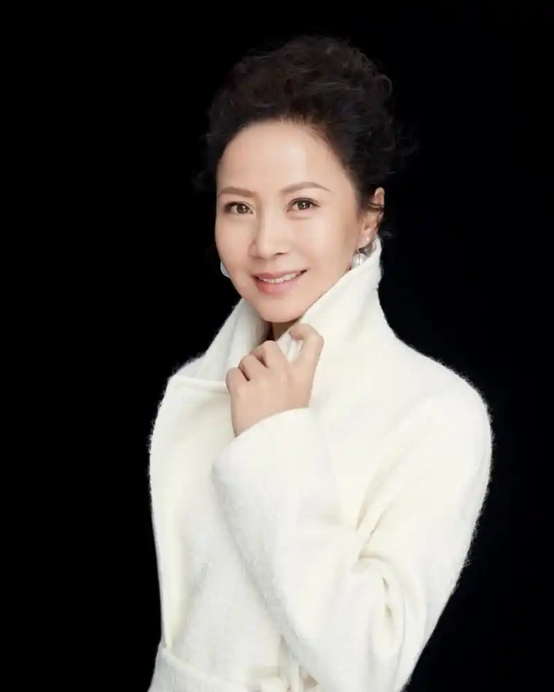 赵越:不老戏骨 优雅绽放