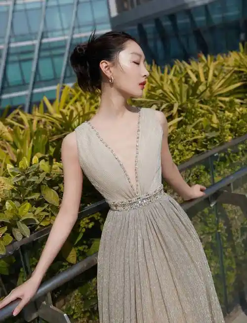 娱乐圈丑陋的"性凝视"行为,杨幂,周冬雨,柳岩,都是受害者