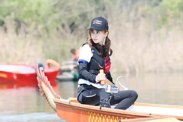 angelababy《奔跑吧》痛失资格落泪 为团队拼搏坚守跑男精神