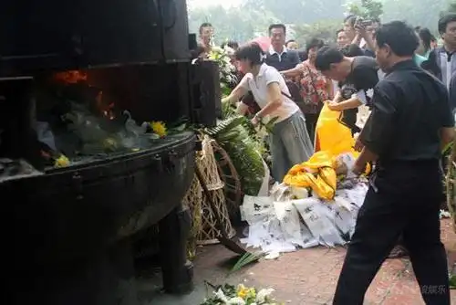 p>文兴宇(1941年8月6日—2007年7月30日),祖籍山东,出生于辽宁省丹东