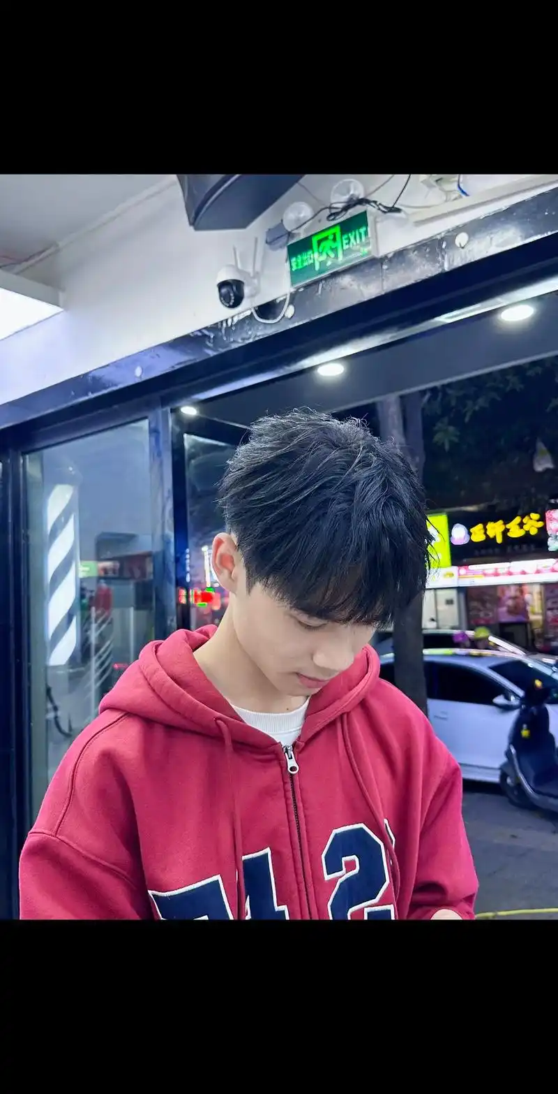 钢夹烫 #塑形烫 #男士烫发发型推荐 自然蓬松无需打理的塑 - 抖音