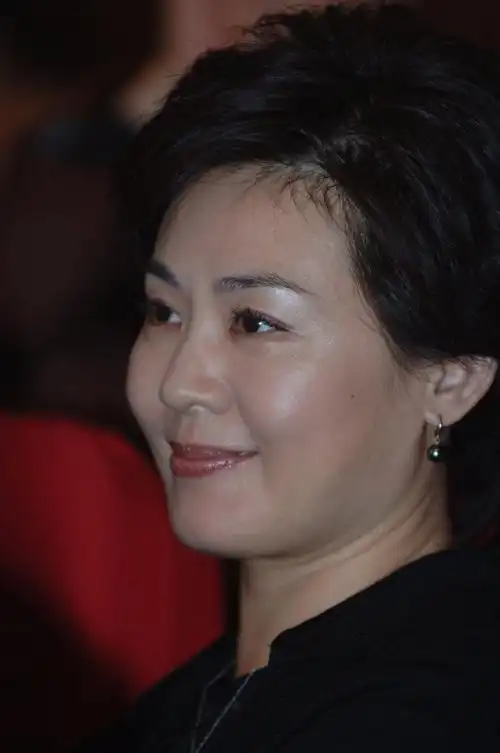 组图:"当代中国电影音乐庆典"现场表演(11)