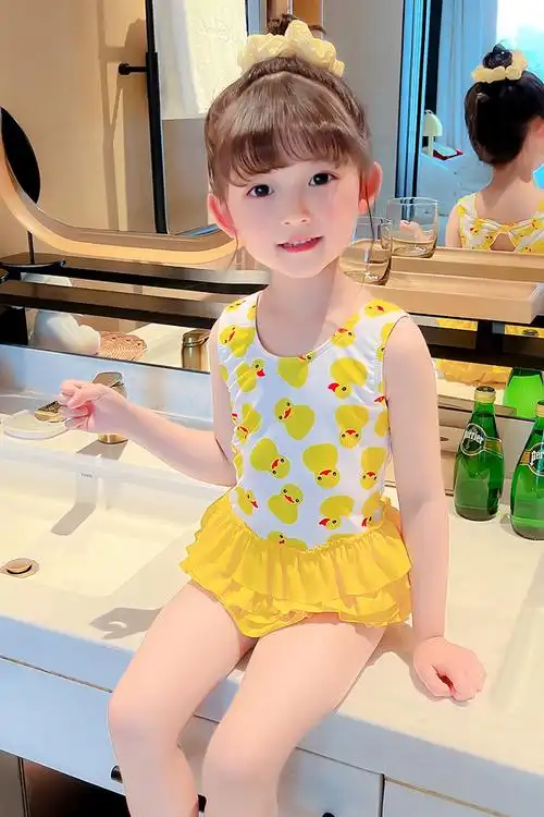 女童海滩泳衣连体甜美裙式洋气女宝宝可爱卡通小鸭小公主泳装小女孩