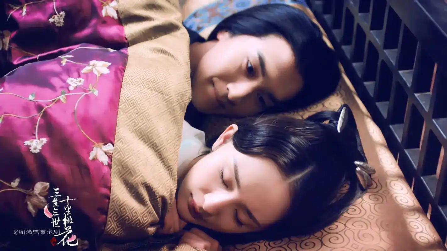 三生三世:夜华嫉妒白浅和哥哥墨渊的感情,但白浅曾深爱过的是他