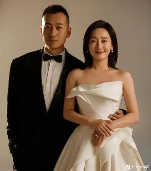 "谢晓春"结婚了!谭松韵黄晓明现场祝福,老公戚九洲同学有杨幂