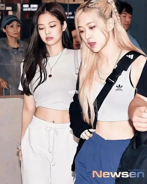 jennie and rose8915_jennie_rose_blackpink_壁纸_blackpink