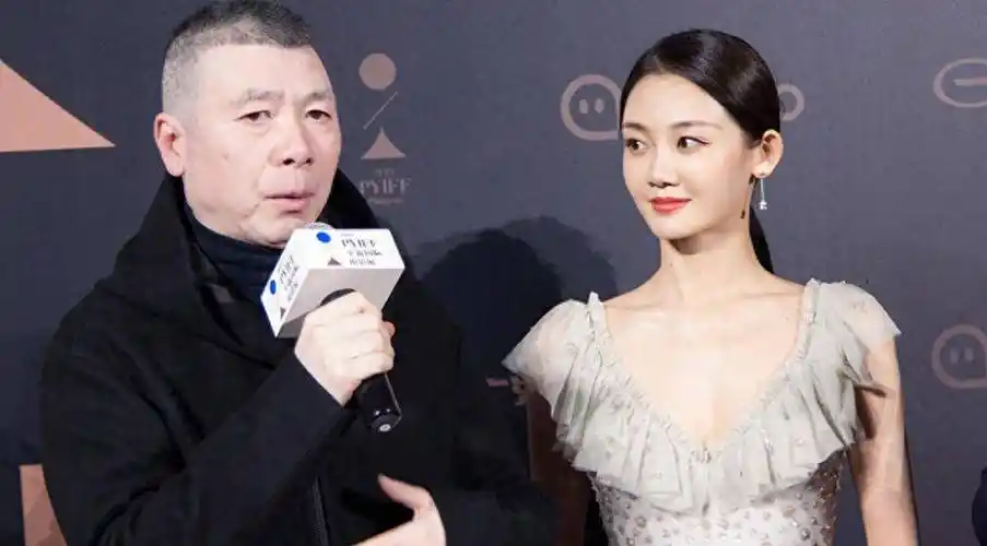 冯小刚直言:她太能装了,永远都红不了,更别提拿奖了_苗苗_表演_淼淼