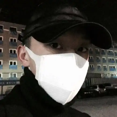 黑帽白口罩屌男_重口味男生头像图片_扣扣居