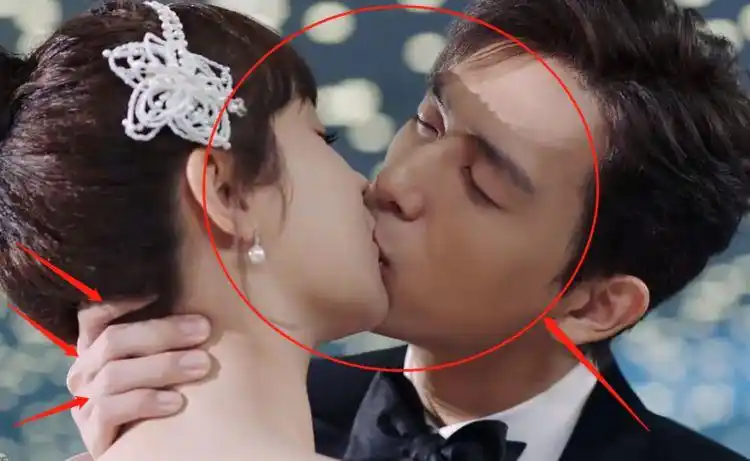 我的时代大结局,胡一天李一桐身高差抢镜,杨紫李现吻戏却太苏了休闲区