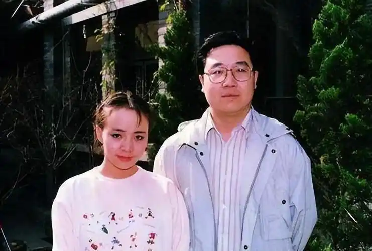 回顾著名演员梁天帮离世的哥哥梁左还债同行曝他与妻子早已离婚