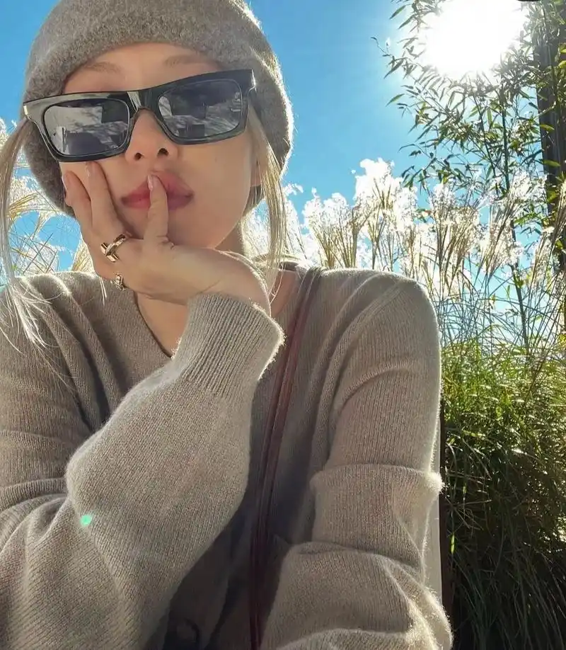 朴彩英rosé这组墨镜照片绝了绝了绝了!朴彩英ins更新 性 - 抖音