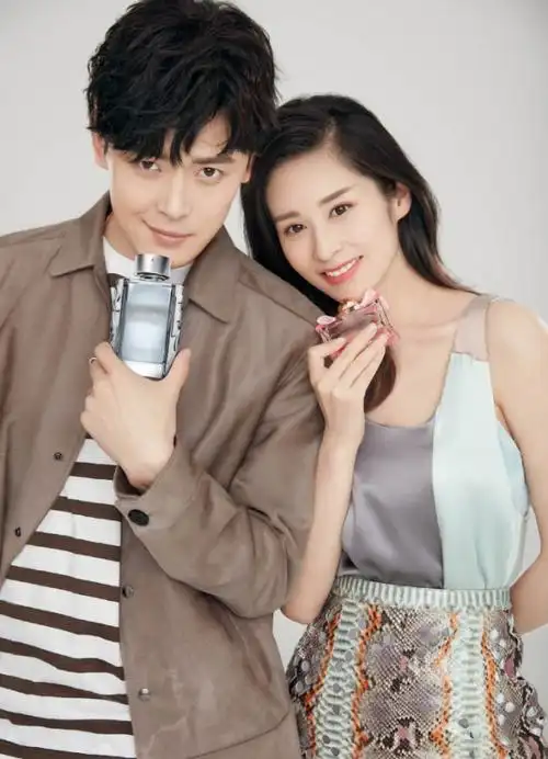 颖儿付辛博夫妻二人合体登时尚杂志封面 - 高清电影电视剧在线免费