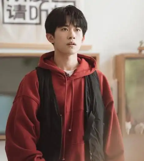 时隔多年,才明白,tfboys各自发展,才是易烊千玺最好的选择