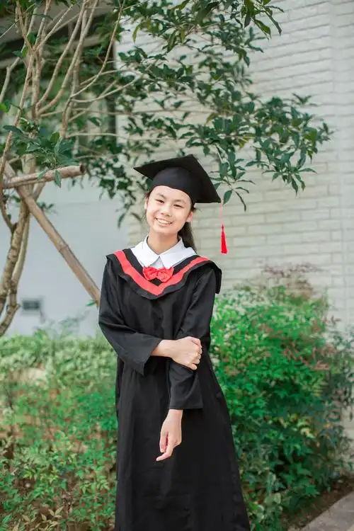 学院路小学毕业照——个人写真照