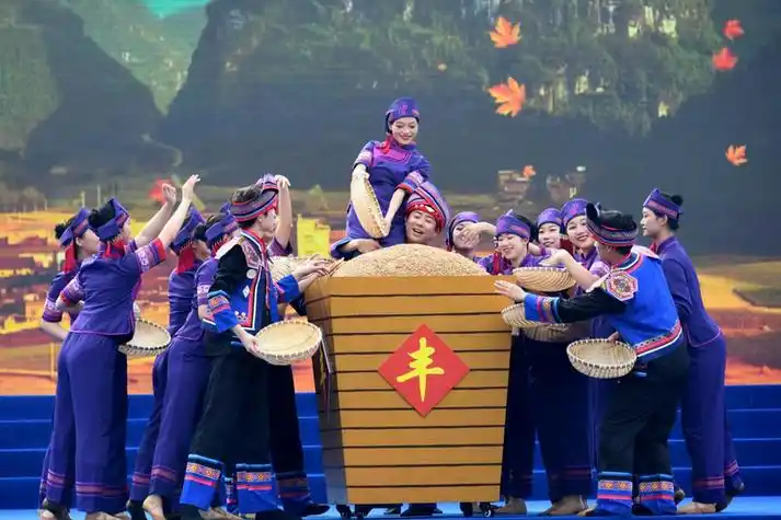 广西罗城举办第五届仫佬族依饭旅游文化节