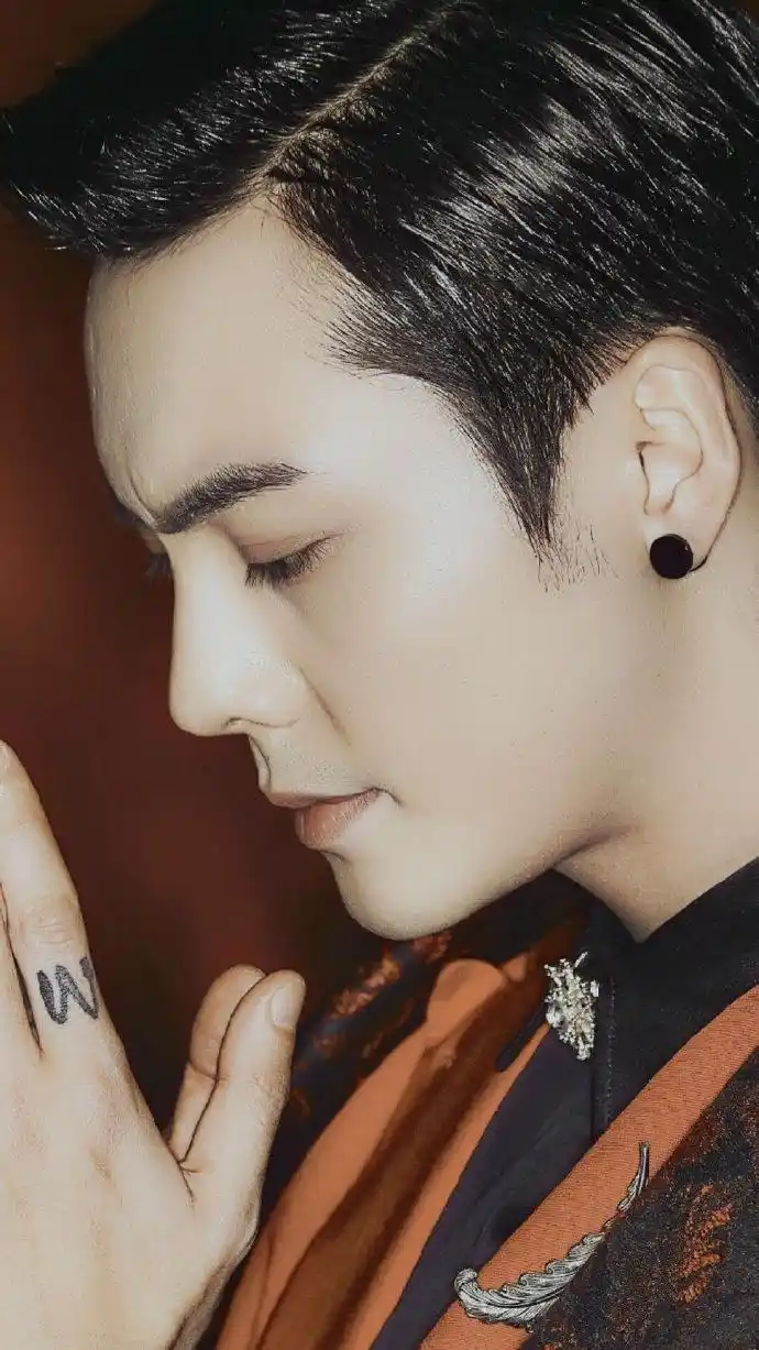 陈伟霆时尚帅气高清摄影手机壁纸图片大全