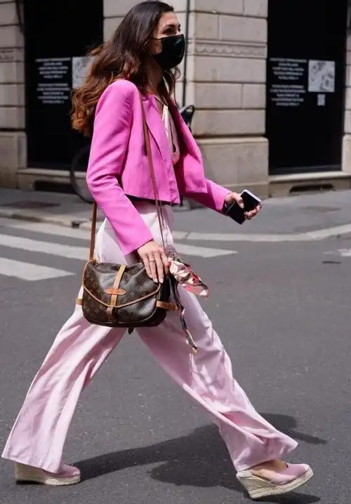 衣服颜色搭配表及效果图片服装(衣服搭配颜色表大图)