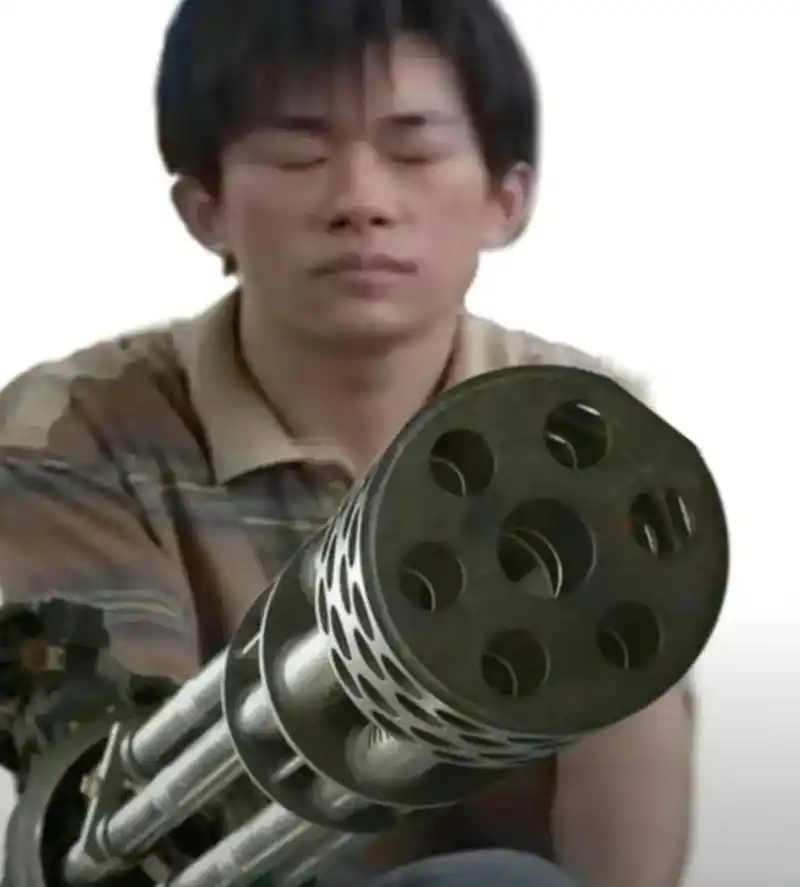 易烊千玺表情包  千玺轰大炮 - 抖音