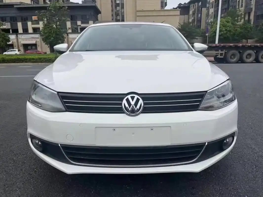 新到店:14款改款速腾1.4t自动豪华版,2015年5月入户 - 抖音