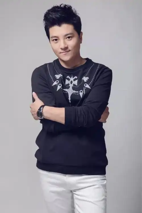 金钟奖,文华奖"双金奖"得主黄训国演唱《父母心》,感动无数人!