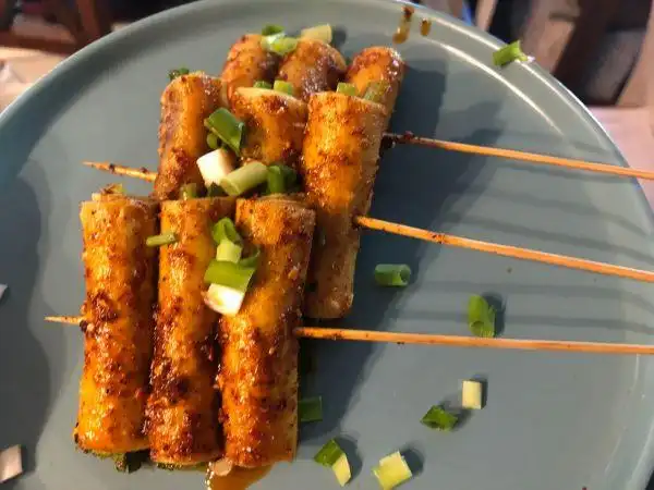 冰箱剩余食材大改造#周末撸串:烤豆腐卷(10/10)