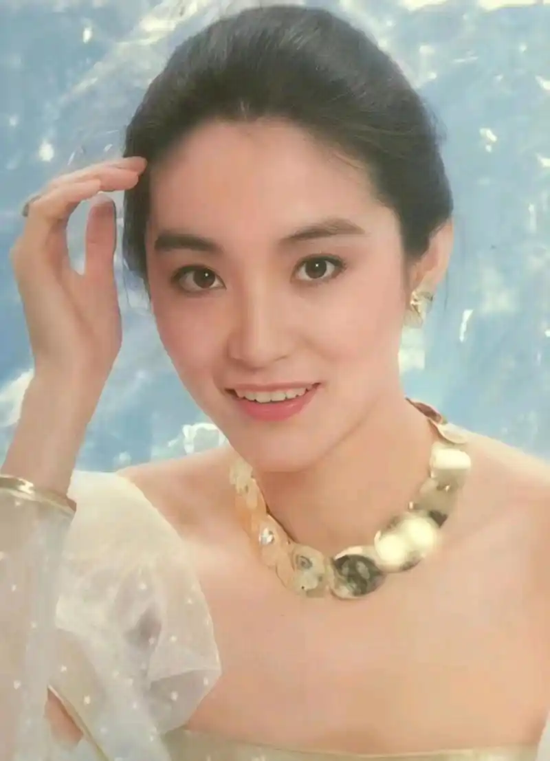 关于林青霞,有哪些罕见的绝美照片?