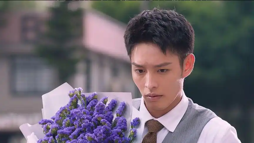 这才是厉腾五年不找念初的原因!爱而不得 #他在逆光中告白