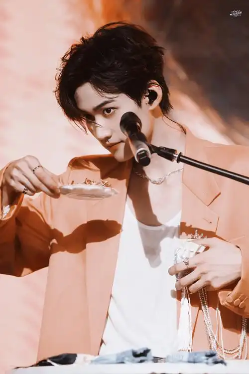 #周柯宇新专辑为你我可以##周柯宇原创新歌念念##周柯宇首次个人巡演#