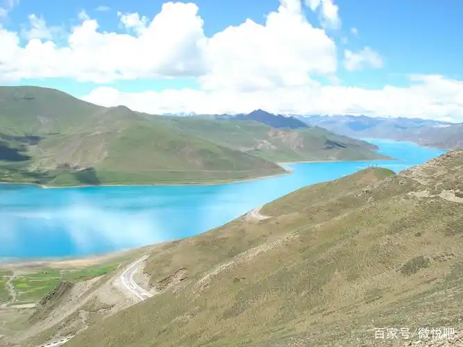 西藏美丽迷人的神湖:羊卓雍错
