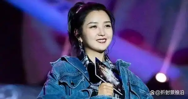 超女现状李宇春重病缠身何洁浪姐舞台盼翻身张靓颖财产被骗