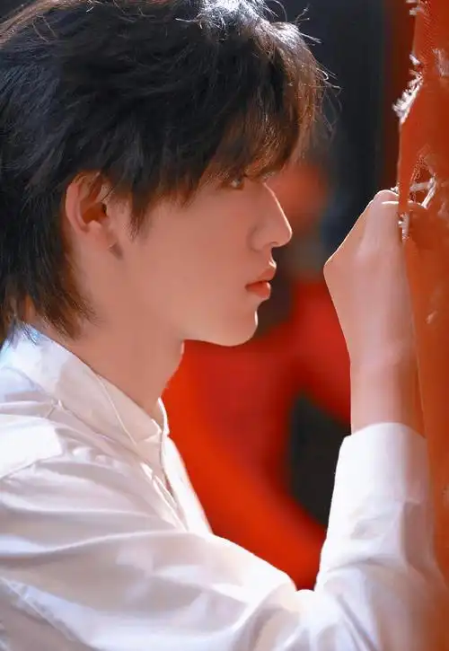 宋亚轩手机的壁纸