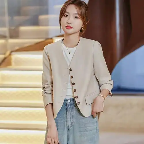 短款小西装女高级感西服上衣新款韩版小个子气质百搭短款西装女