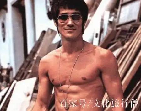 李小龙的腹肌,成龙的腹肌,吴京的腹肌,都输给了一位功夫大师!