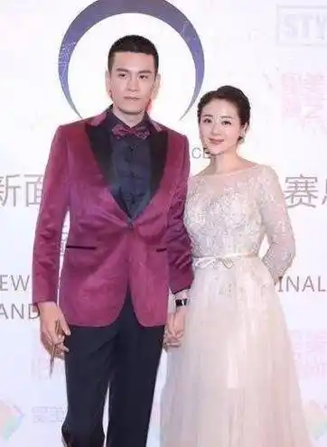 小李琳在事业上升期却选择了嫁人,而且是嫁给大自己8岁的老师李雪涛