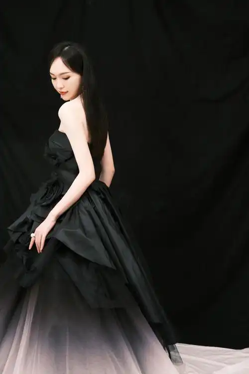 唐嫣渐变色礼服优雅写真图片79