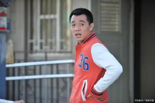 《安家》的秦涛,戏外凭《霸王别姬》出道,拍武打戏时曾险些丧命