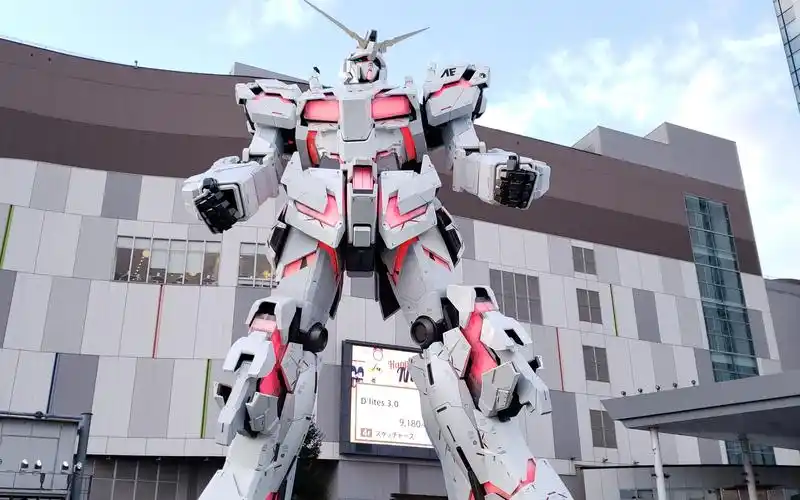 日本台场独角兽高达灯光秀