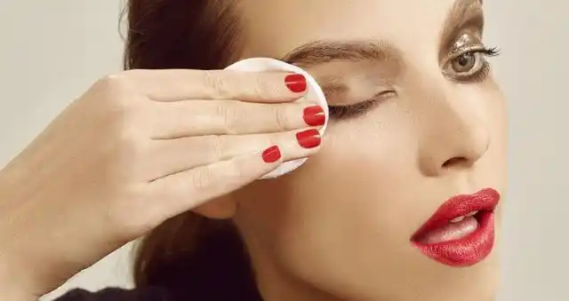 卸妆水的正确使用方法