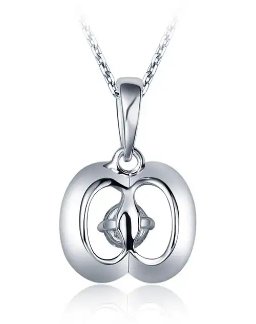 周大福周大福骄人系列18k金镶钻石吊坠