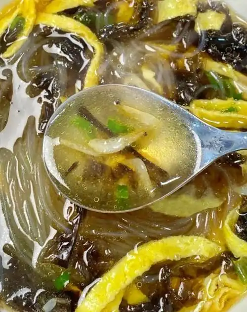 津津有味的冬日暖汤——紫菜虾米粉丝汤