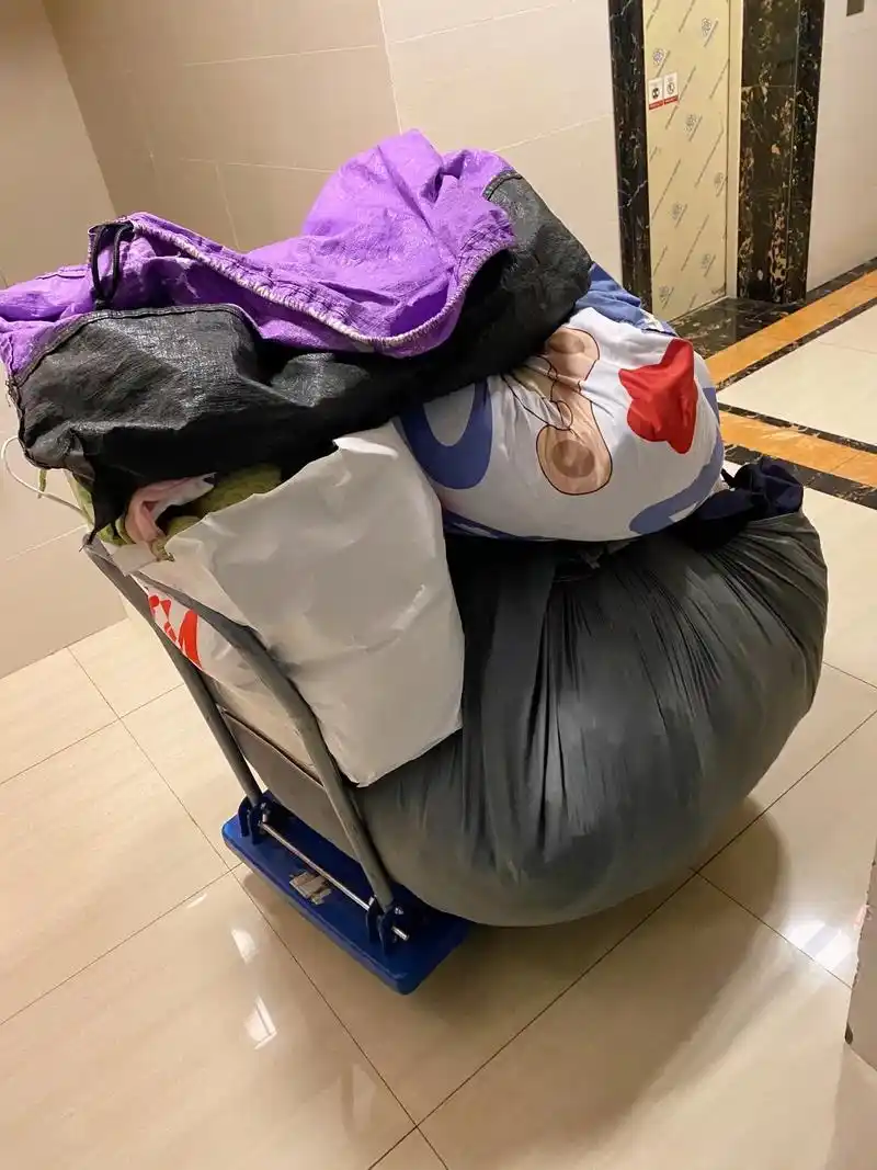 旧衣服不要再扔掉啦泸州旧衣服回收