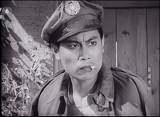 老电影也有商业大片英雄虎胆美女特务阿兰有四种结局