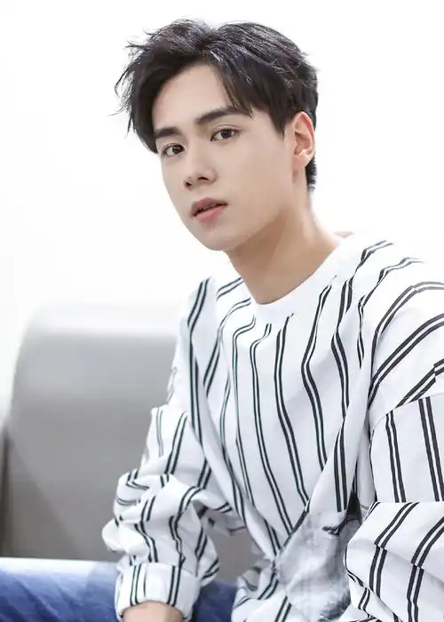 胡一天最新帅气高清图片