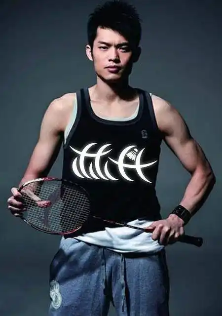 在微博上林丹个人透露,37岁他体能和伤痛已经不再允许自己和队友并肩