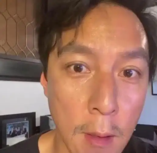 原创明星也是人,45岁吴彦祖难逃中年发福,如今男神变大叔