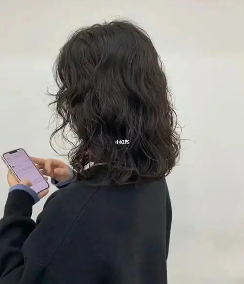 中发烫发发型首选/法式慵懒烫发
