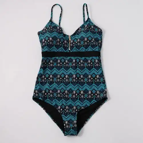 泳衣是单层还是双层『泳衣是连体的还是分体的好』