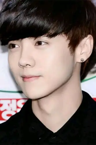 黑发少年～鹿晗