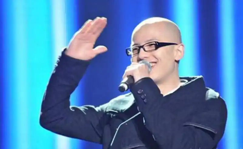 《中国好声音》曾经"一炮而红"的歌手光头,现在如何?