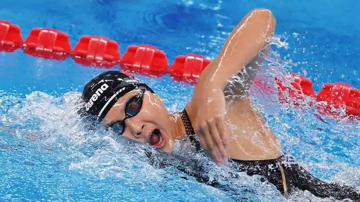 自由泳的基本动作要领,自由泳的正确姿势视频慢动作划手标准动作